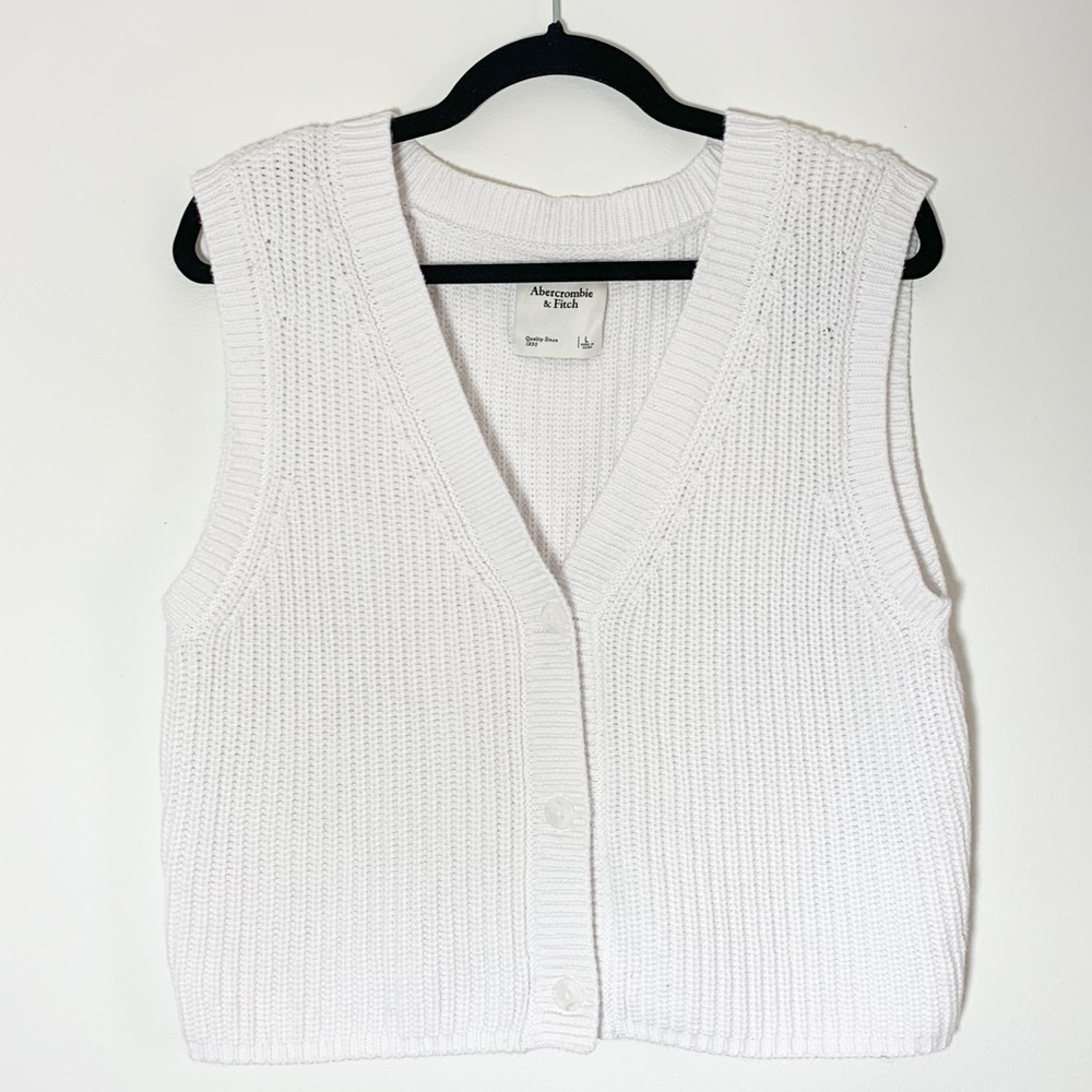 Abercrombie & Fitch Button Down Cable Knit Sweater Vest | White | NWT